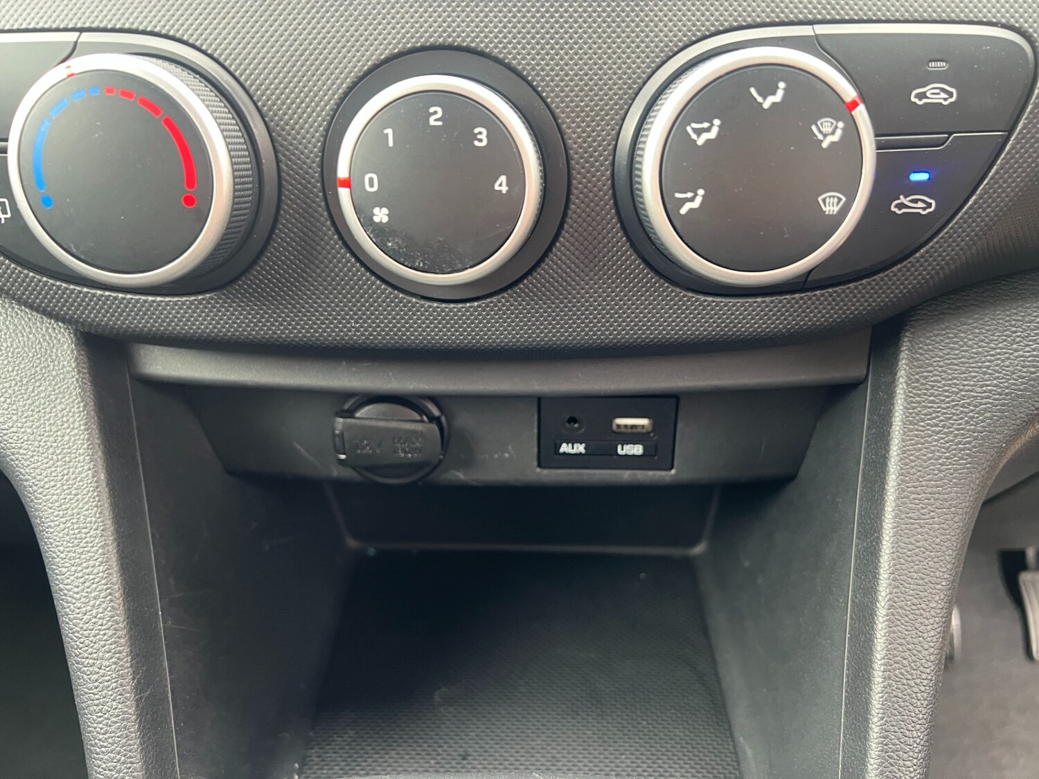 Used Hyundai i10 2019 for sale - 77760823: Photo 28