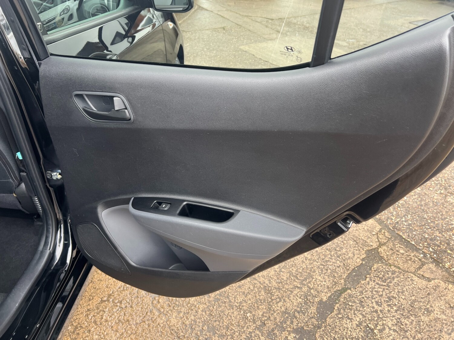 Used Hyundai i10 2019 for sale - 77760823: Photo 36