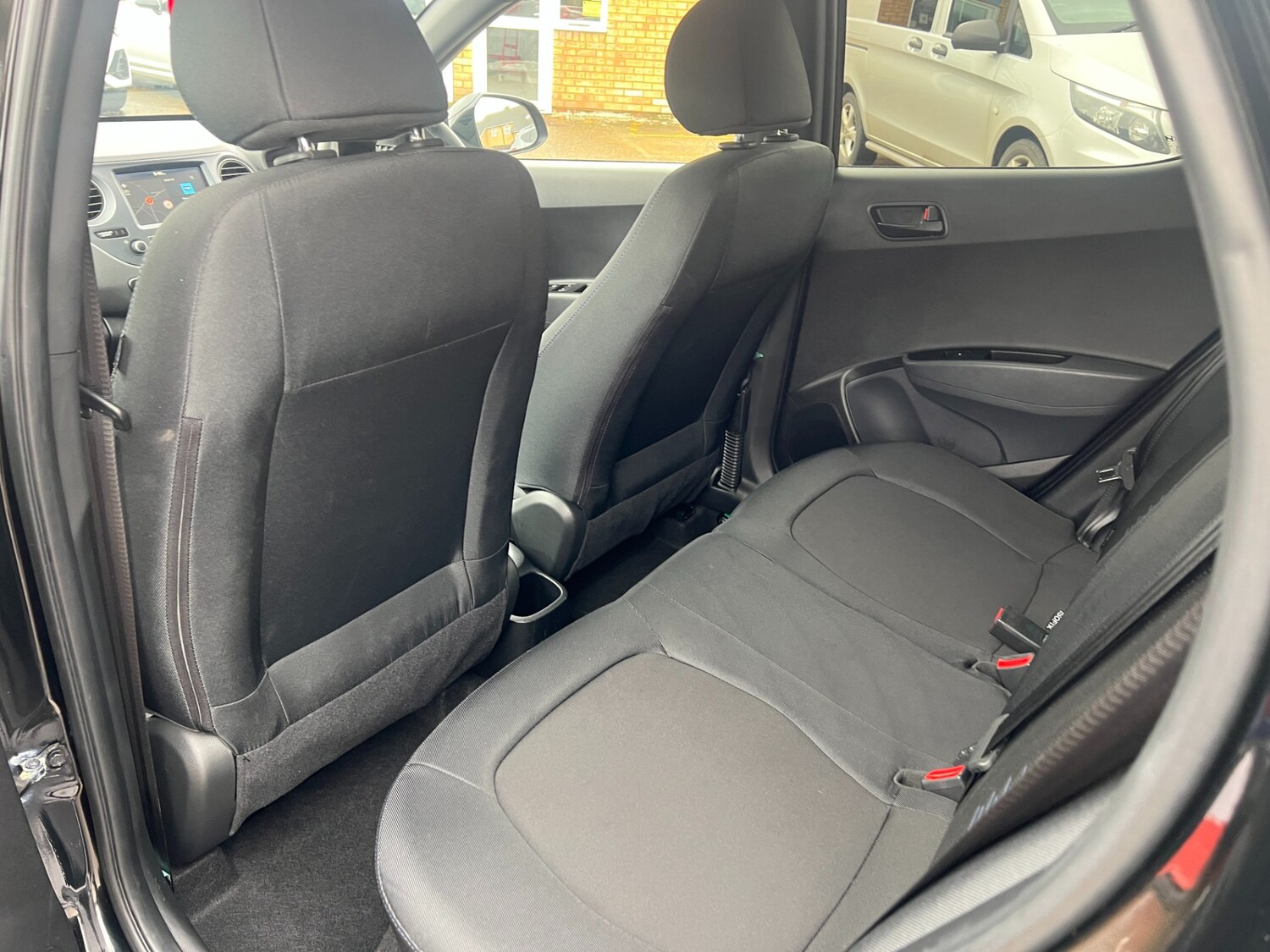 Used Hyundai i10 2019 for sale - 77760823: Photo 37