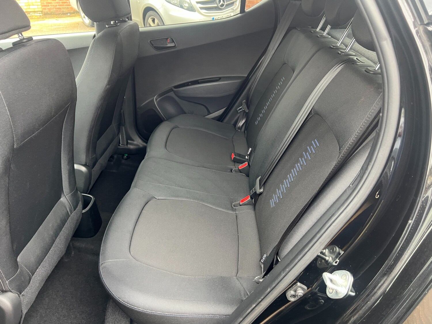 Used Hyundai i10 2019 for sale - 77760823: Photo 38