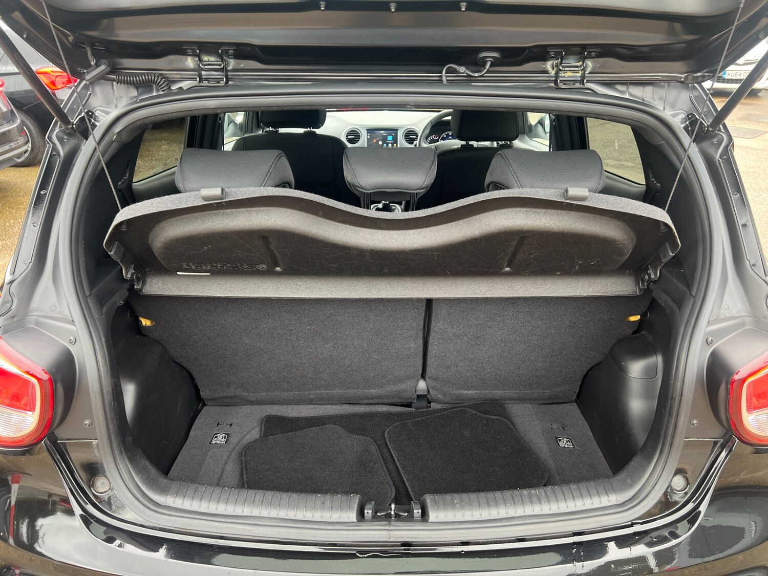 Used Hyundai i10 2019 for sale - 77760823: Photo 41