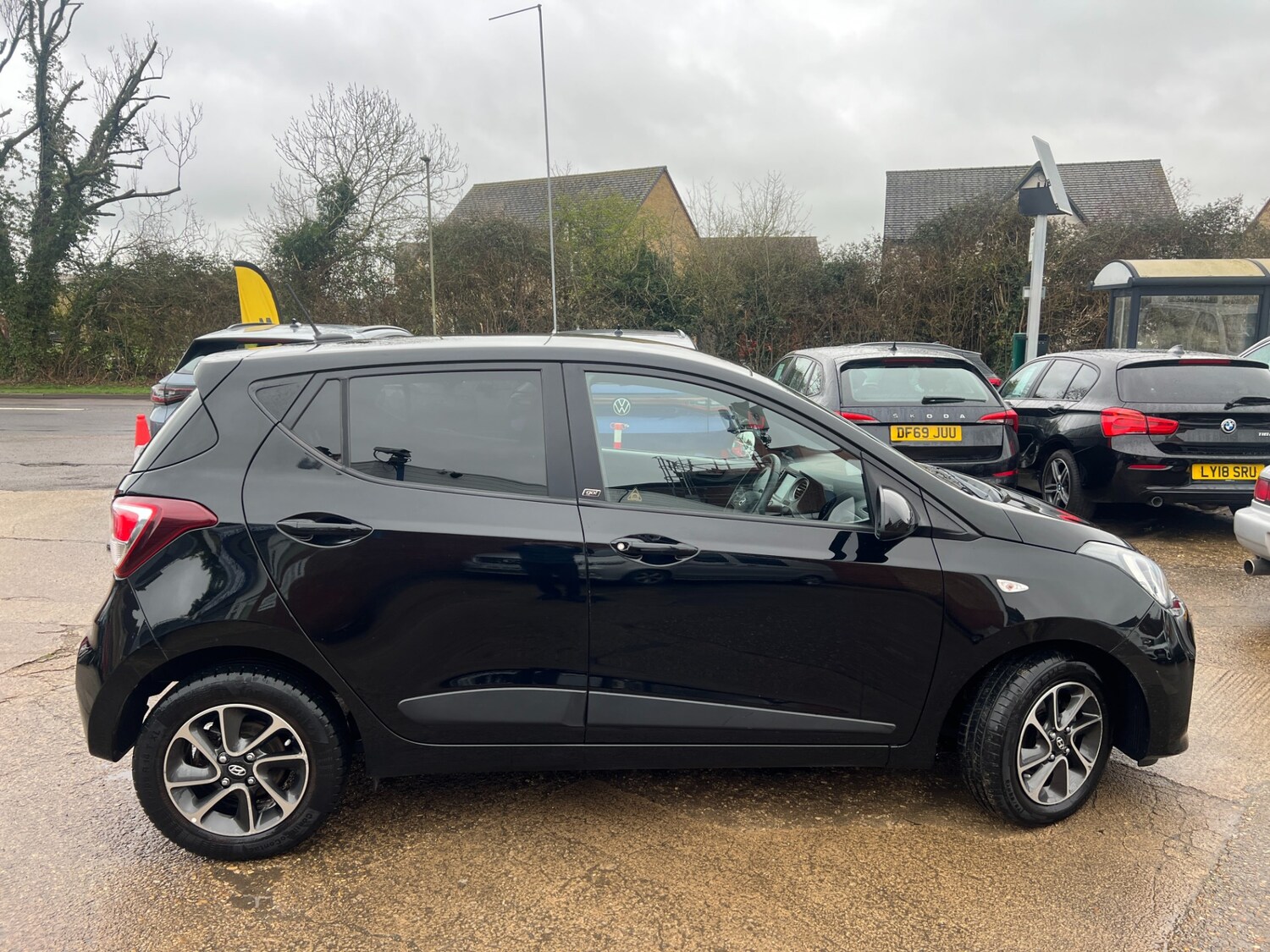 Used Hyundai i10 2019 for sale - 77760823: Photo 8