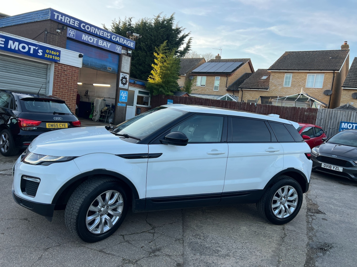 Used Land Rover Range Rover Evoque 2015 for sale - 77662303: Photo 4