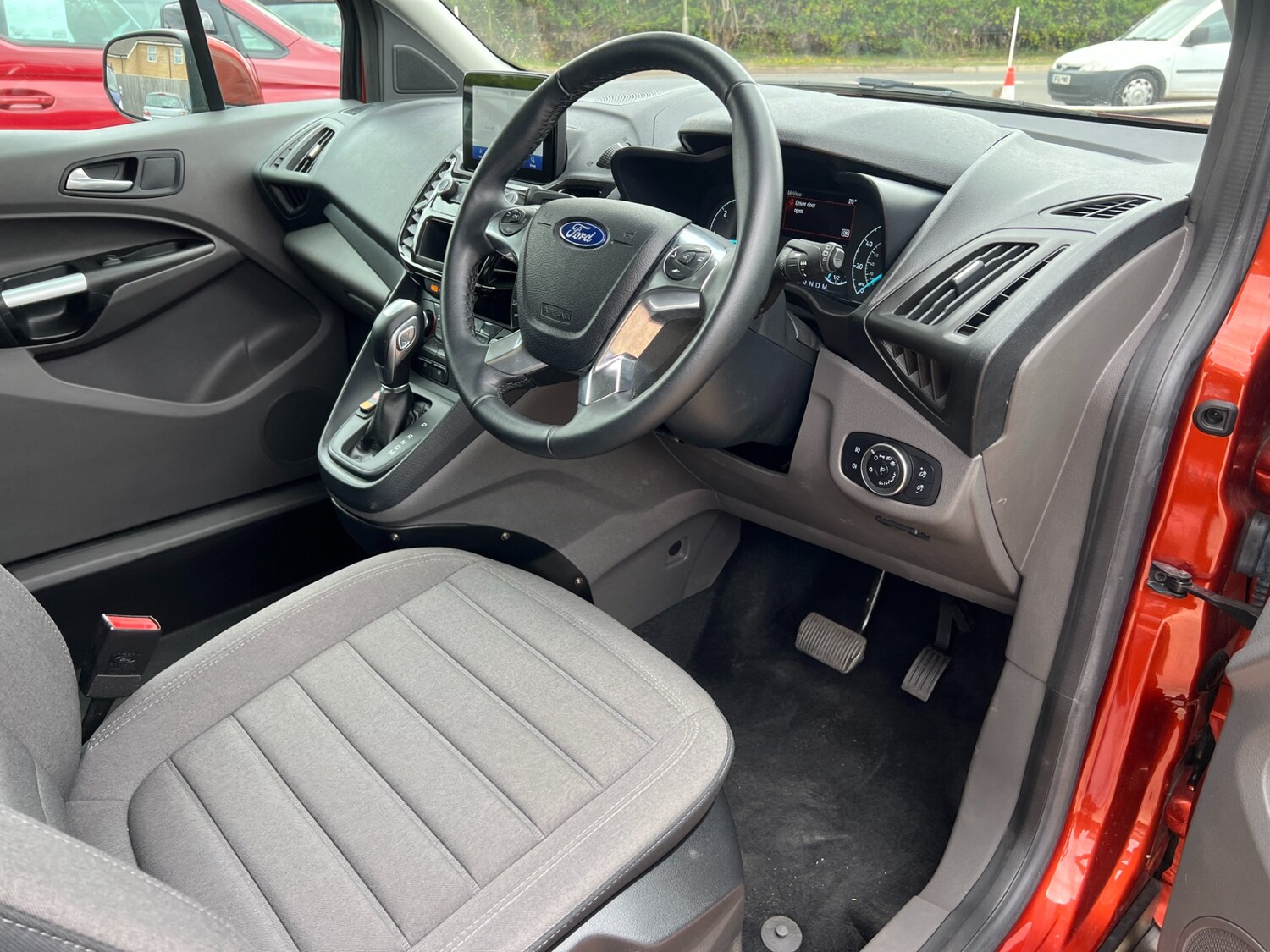 Used Ford Grand Tourneo Connect 2022 for sale - 77997302: Photo 23