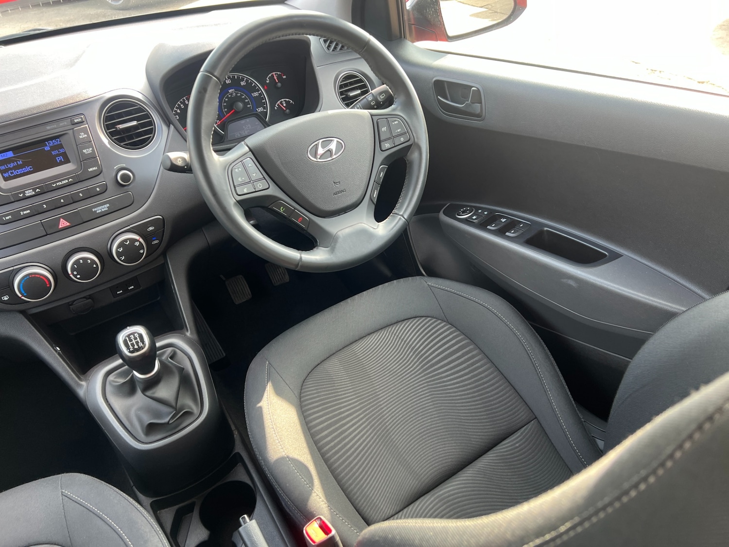 Used Hyundai i10 2019 for sale - 77760796: Photo 15