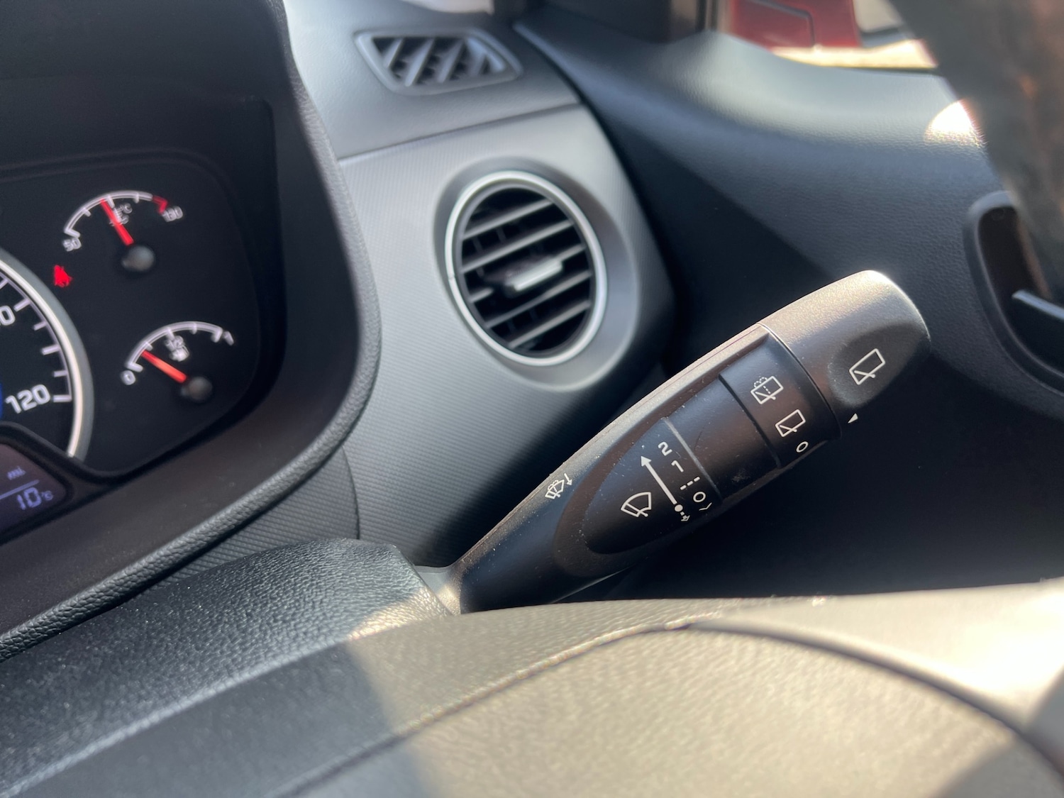 Used Hyundai i10 2019 for sale - 77760796: Photo 24