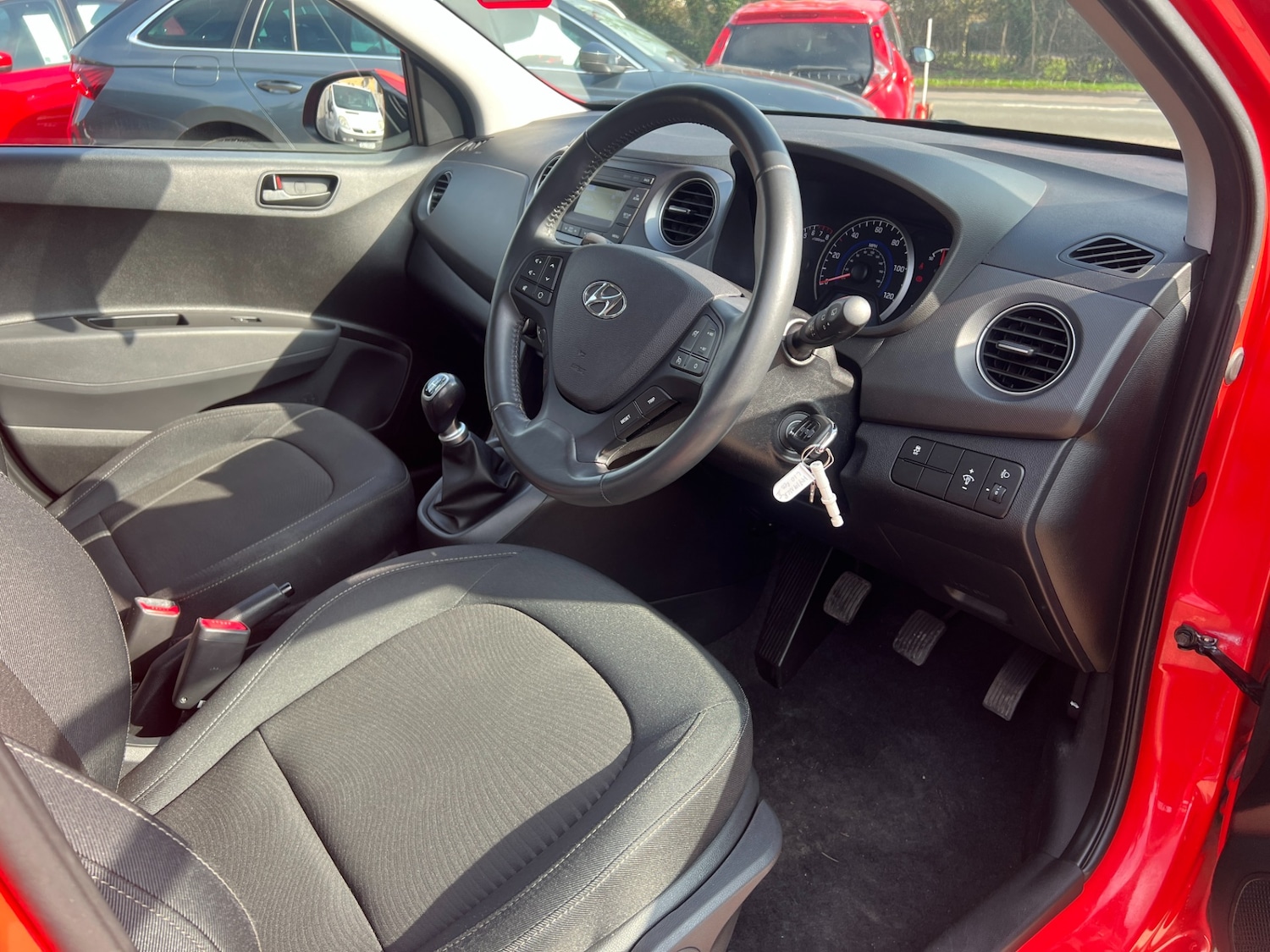 Used Hyundai i10 2019 for sale - 77760796: Photo 29