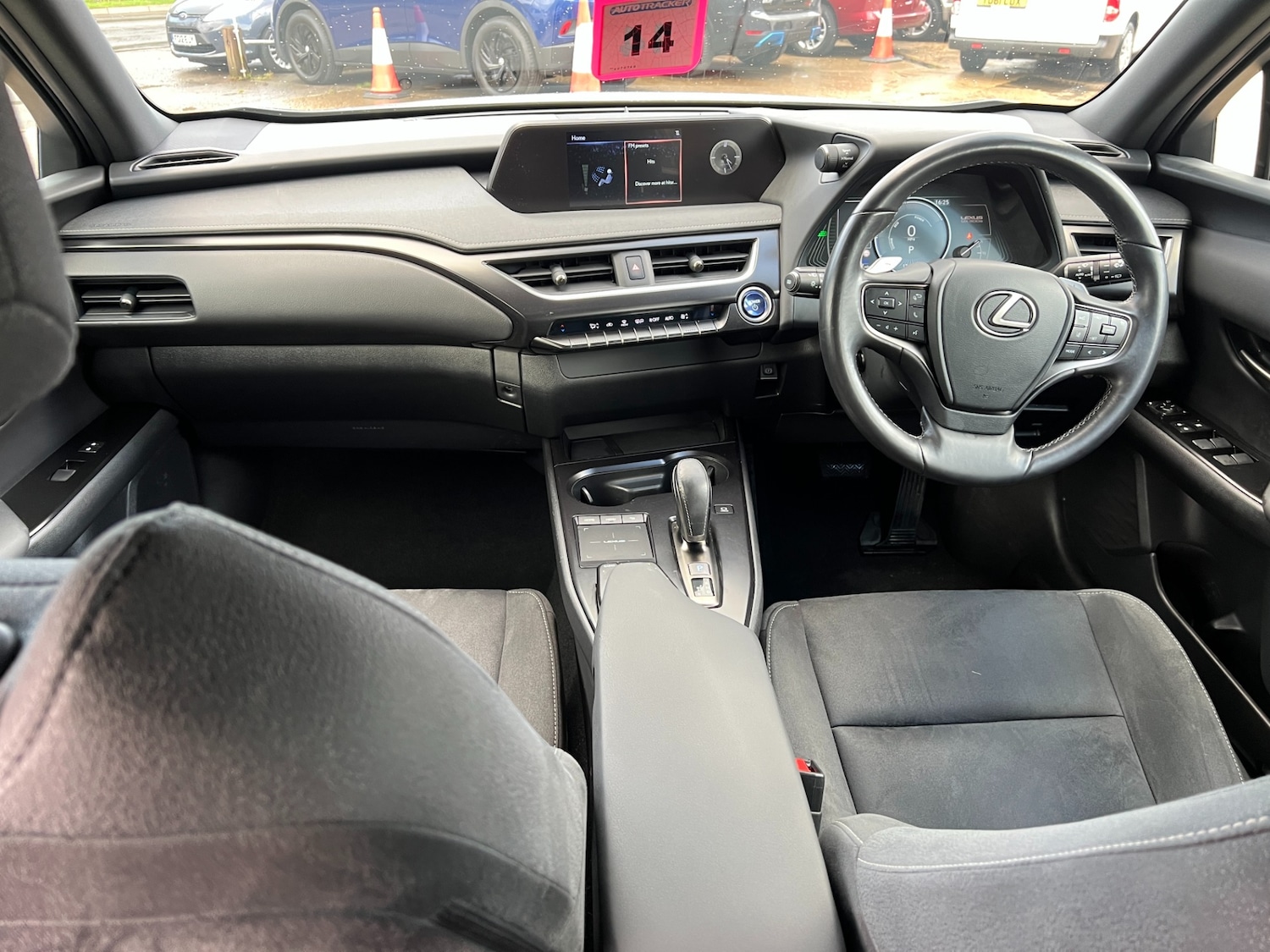 Used Lexus UX 2022 for sale - 76312533: Photo 2