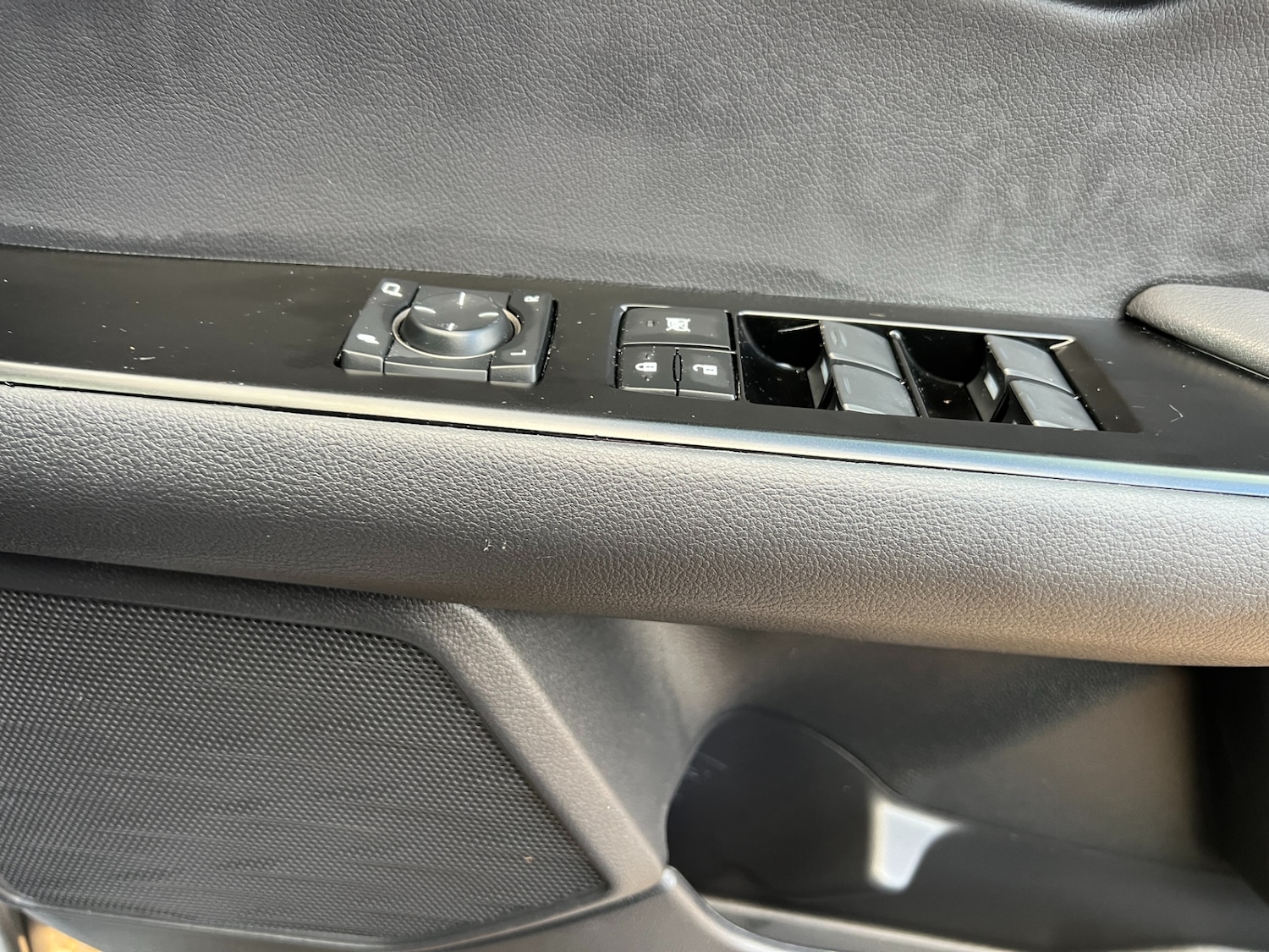 Used Lexus UX 2022 for sale - 76312533: Photo 32