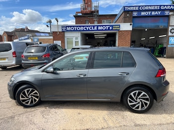 Used Volkswagen Golf 2019 for sale - 79080974: Photo