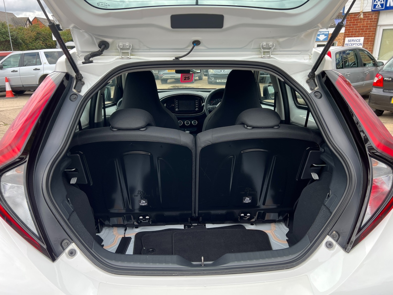 Used Toyota Aygo X 2022 for sale - 77055111: Photo 44