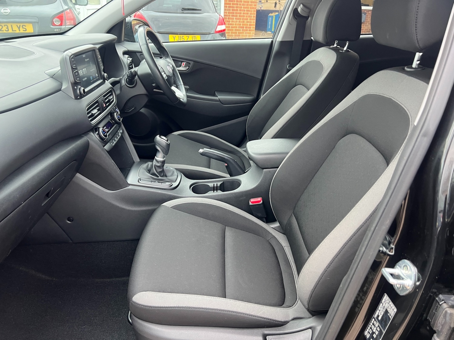 Used Hyundai KONA 2021 for sale - 77833366: Photo 11