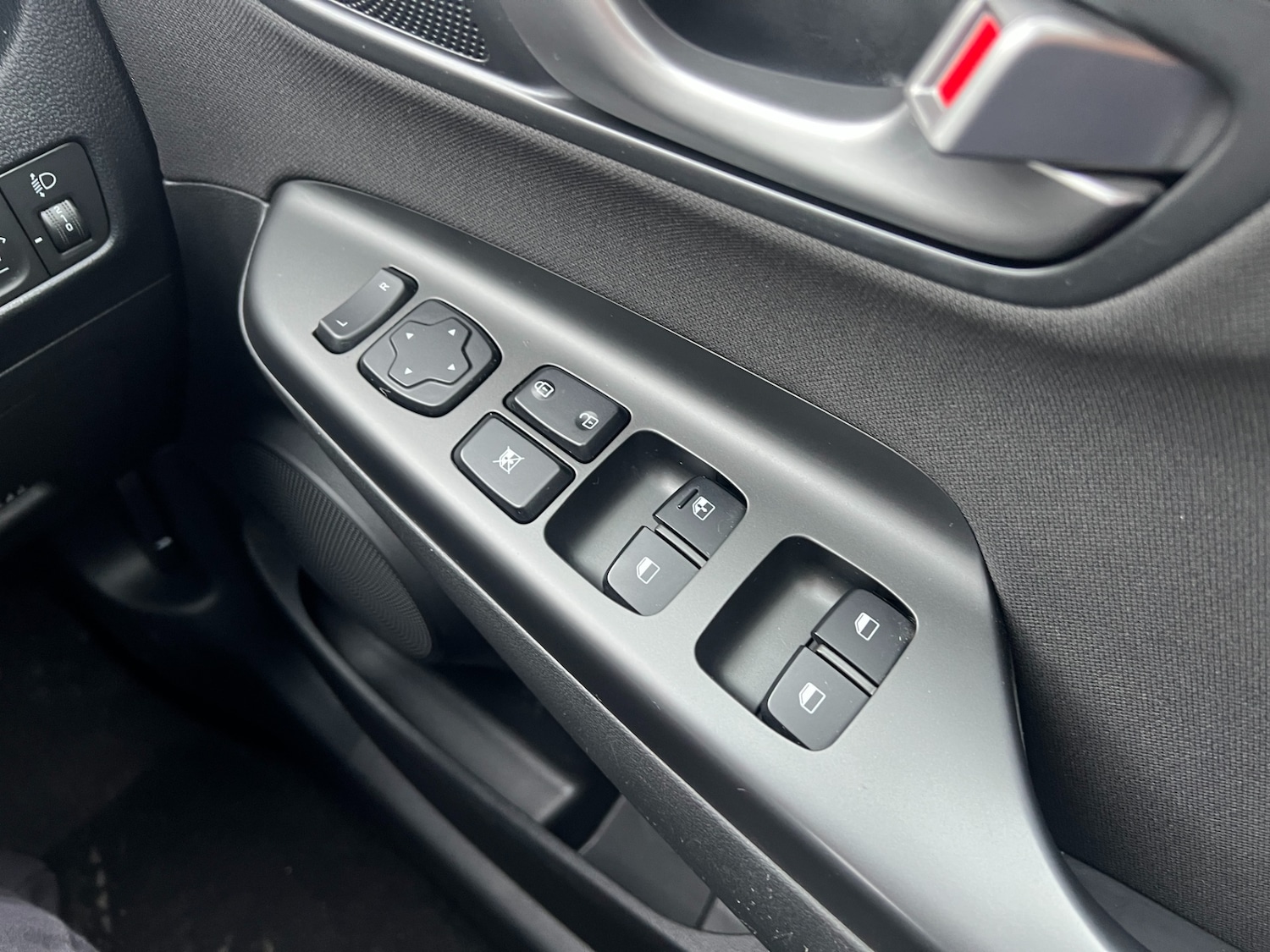 Used Hyundai KONA 2021 for sale - 77833366: Photo 27