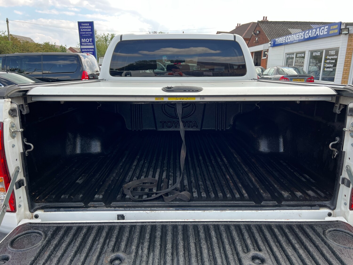 Used Toyota Hilux 2020 for sale - 77997619: Photo 41