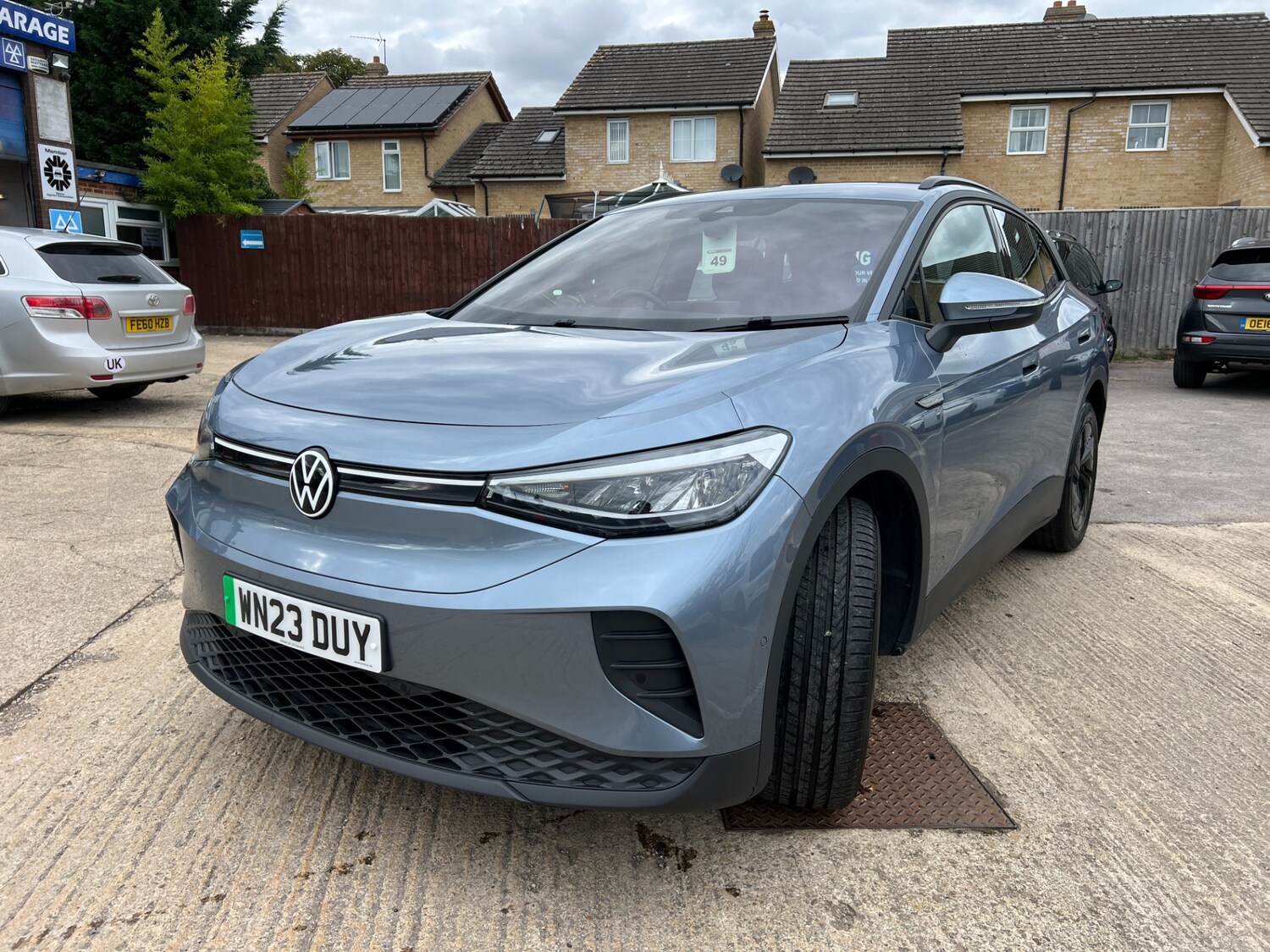 Used Volkswagen ID.4 2023 for sale - 77998107: Photo 3