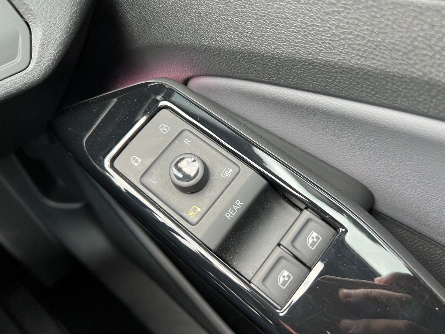 Used Volkswagen ID.4 2023 for sale - 77998107: Photo 31