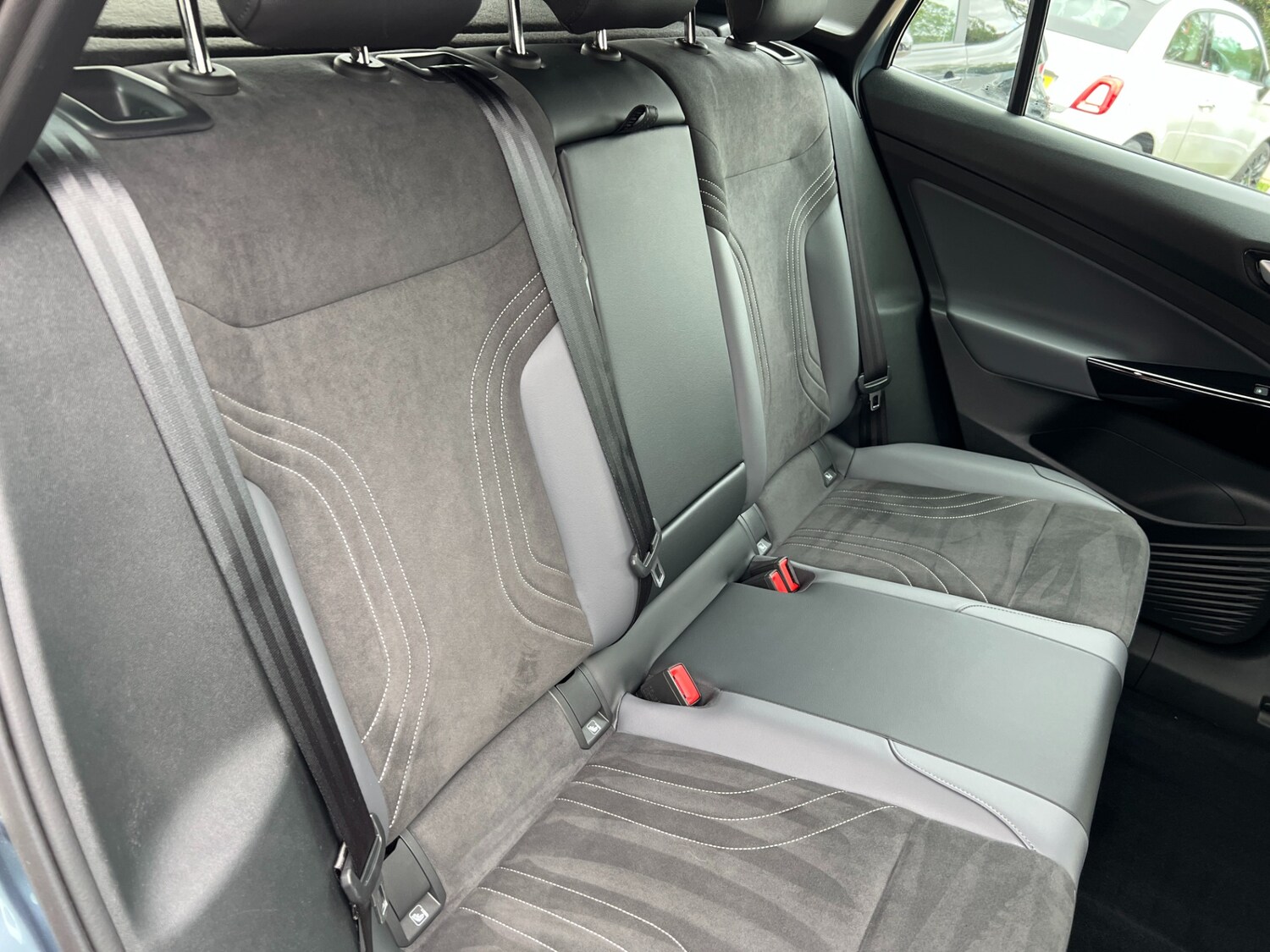 Used Volkswagen ID.4 2023 for sale - 77998107: Photo 40