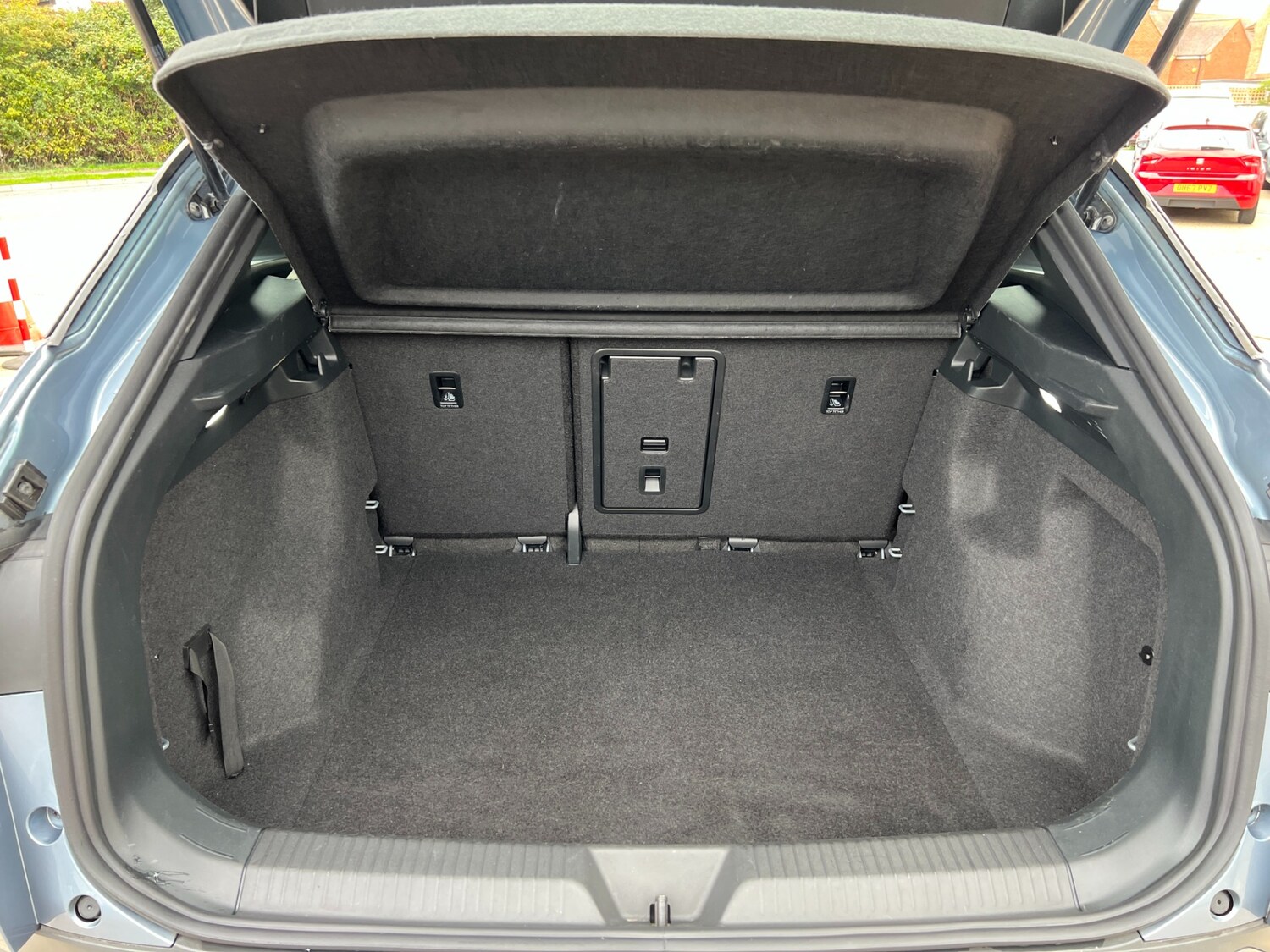 Used Volkswagen ID.4 2023 for sale - 77998107: Photo 47