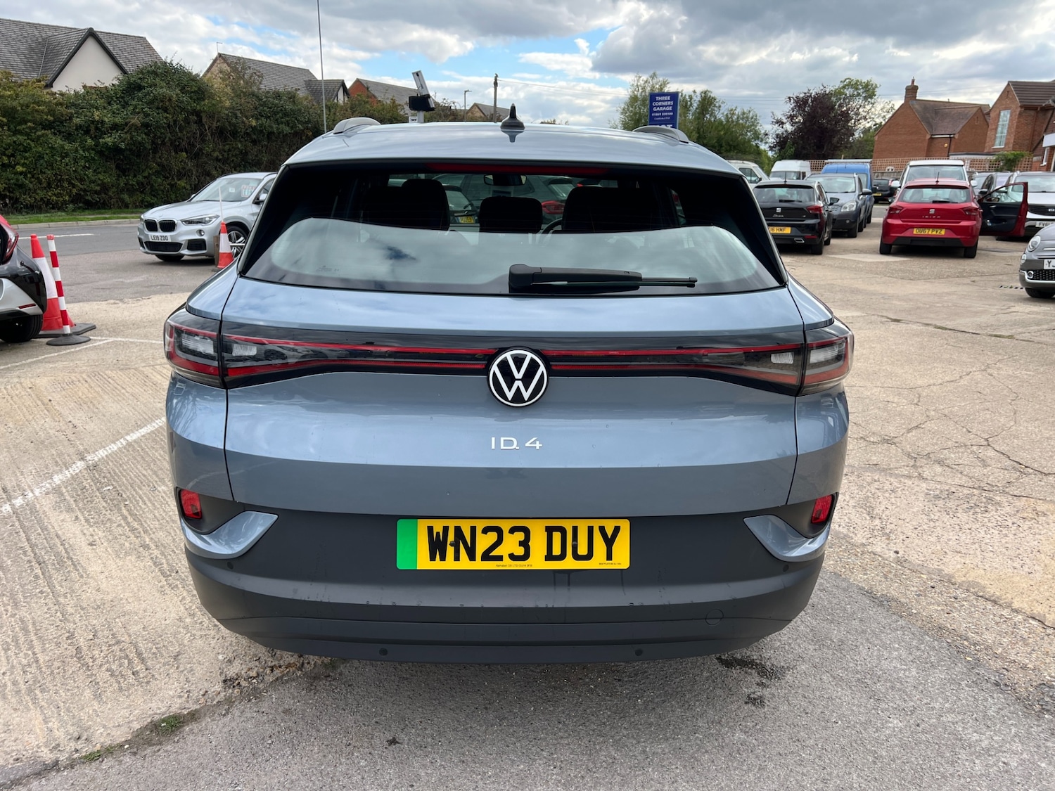 Used Volkswagen ID.4 2023 for sale - 77998107: Photo 6