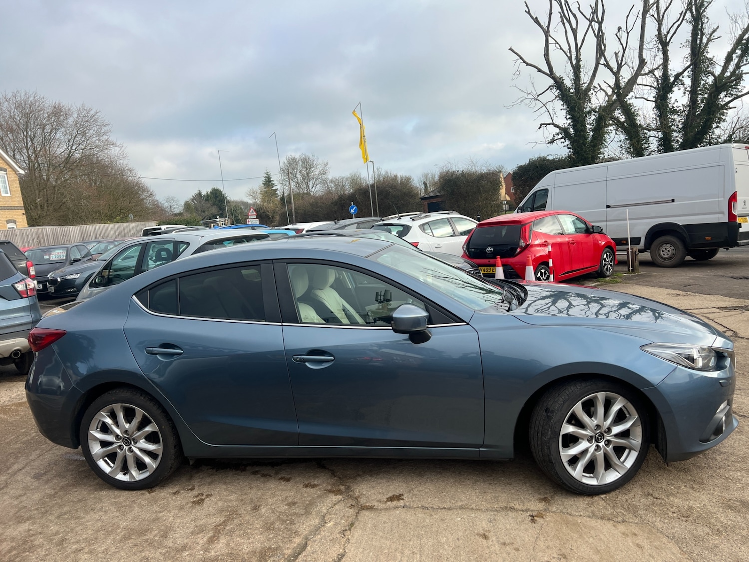 Used Mazda Mazda3 2014 for sale - 77703067: Photo 8