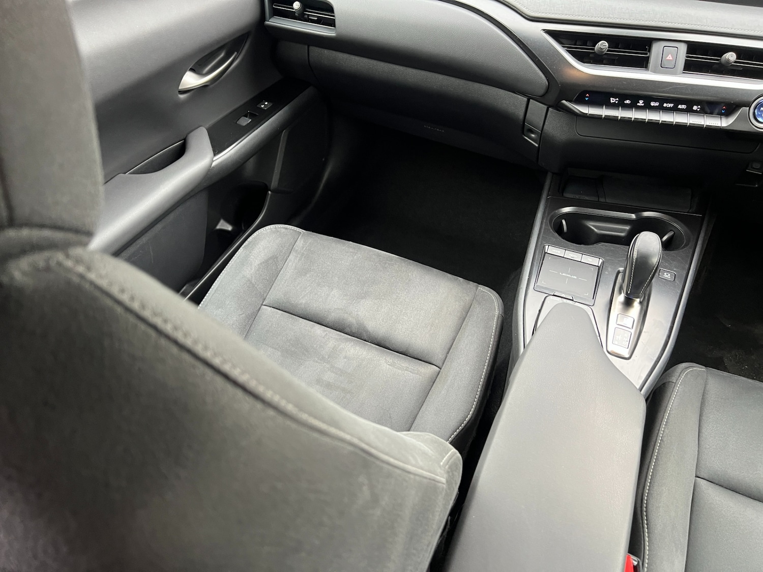 Used Lexus UX 2021 for sale - 76969244: Photo 12