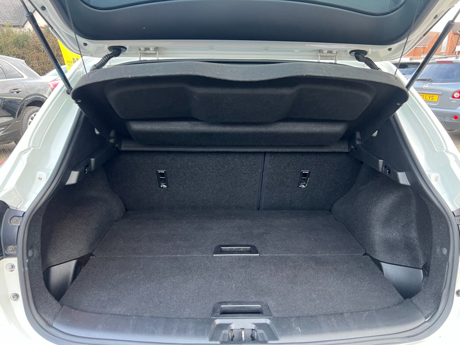 Used Nissan Qashqai 2014 for sale - 77889327: Photo 43