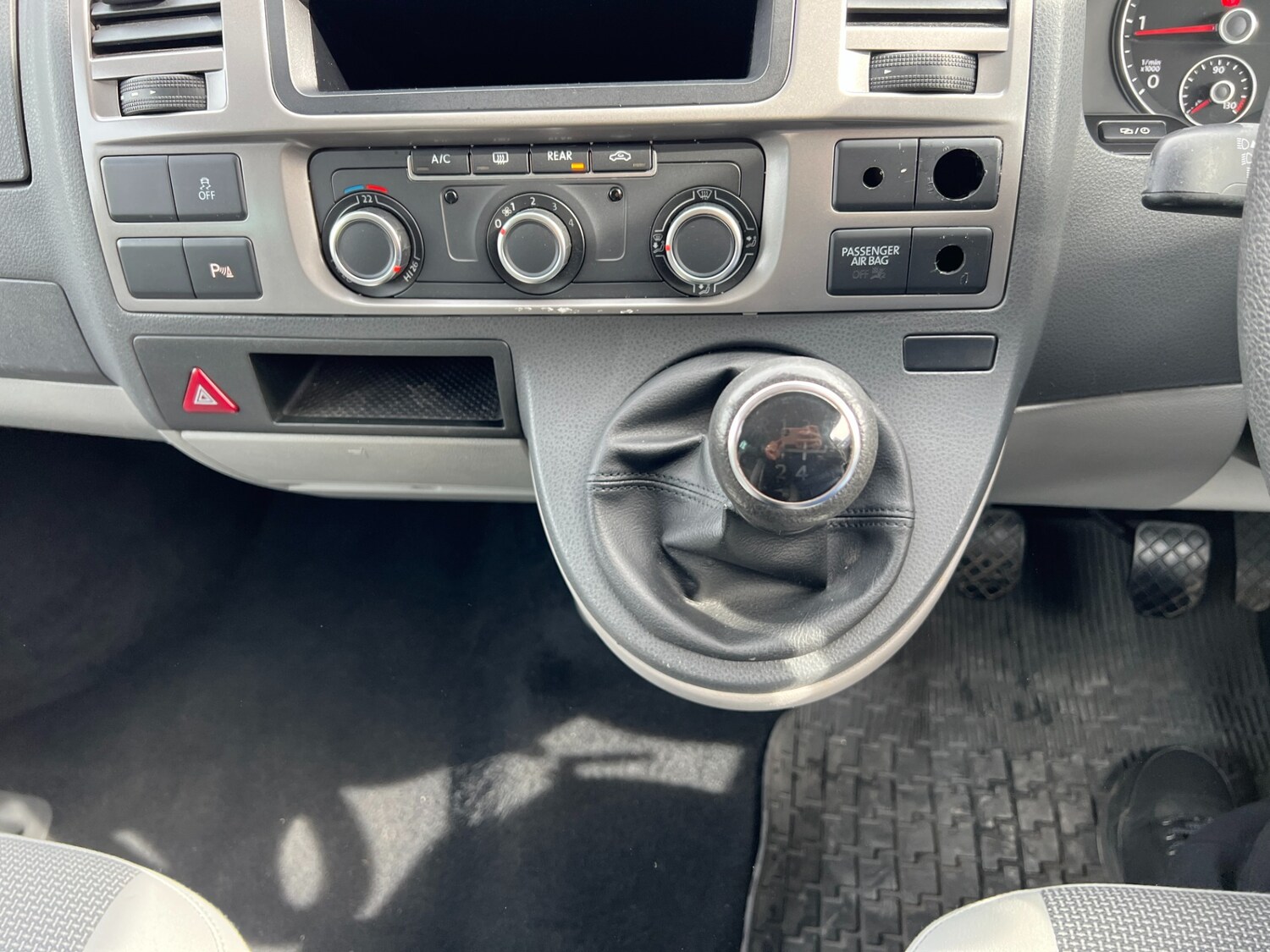 Used Volkswagen Transporter Shuttle 2013 for sale - 78176601: Photo 23