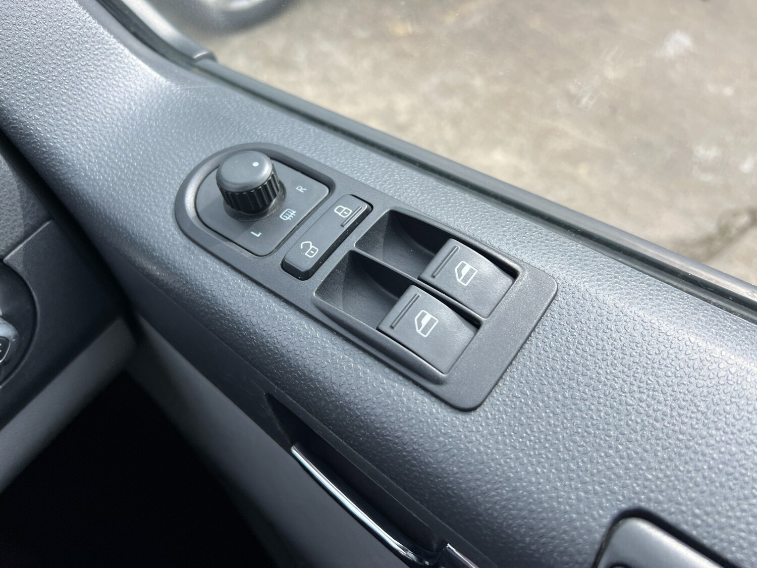 Used Volkswagen Transporter Shuttle 2013 for sale - 78176601: Photo 28