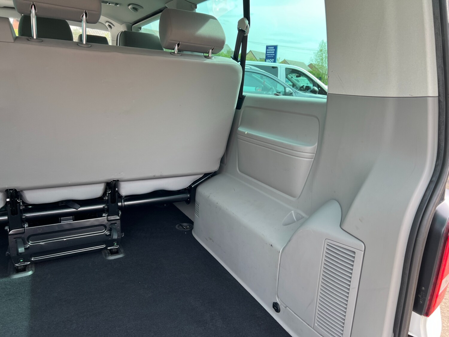 Used Volkswagen Transporter Shuttle 2013 for sale - 78176601: Photo 39