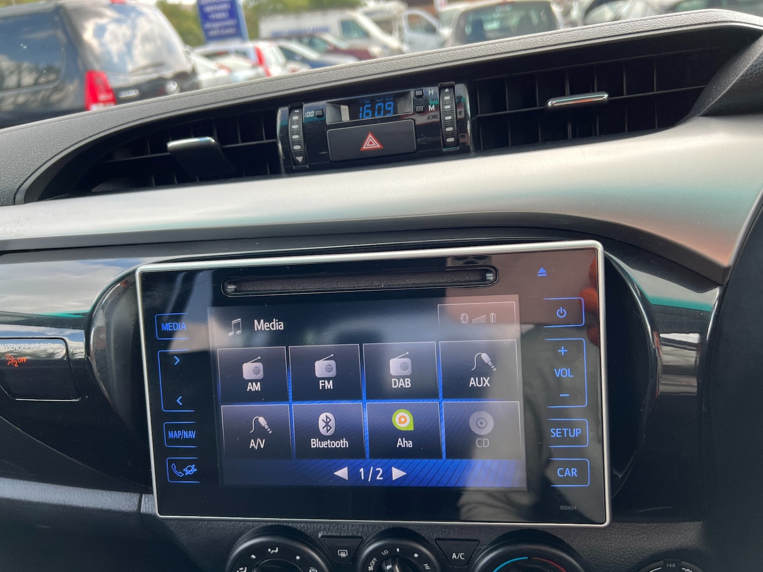 Used Toyota Hilux 2020 for sale - 77058693: Photo 19