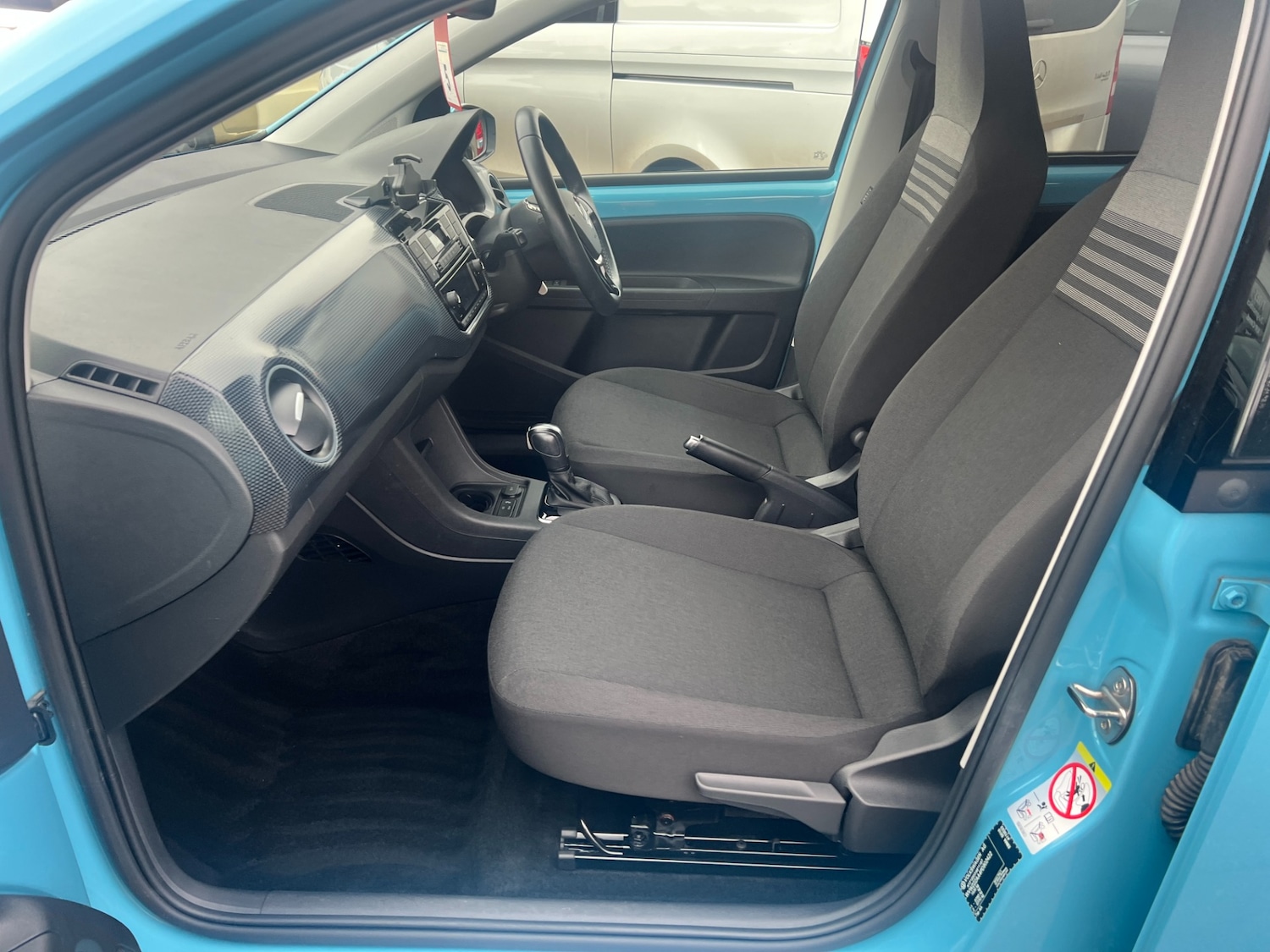 Used Volkswagen up! 2022 for sale - 76736097: Photo 11