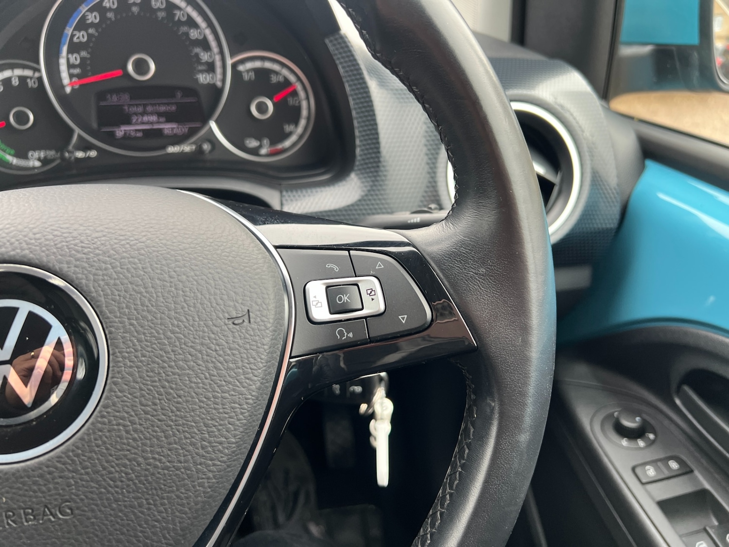 Used Volkswagen up! 2022 for sale - 76736097: Photo 24