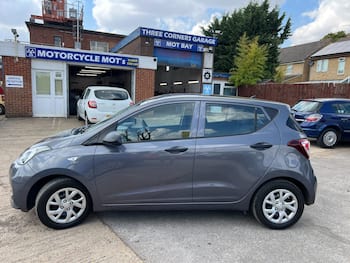 Used Hyundai i10 2017 for sale - 79674175: Photo