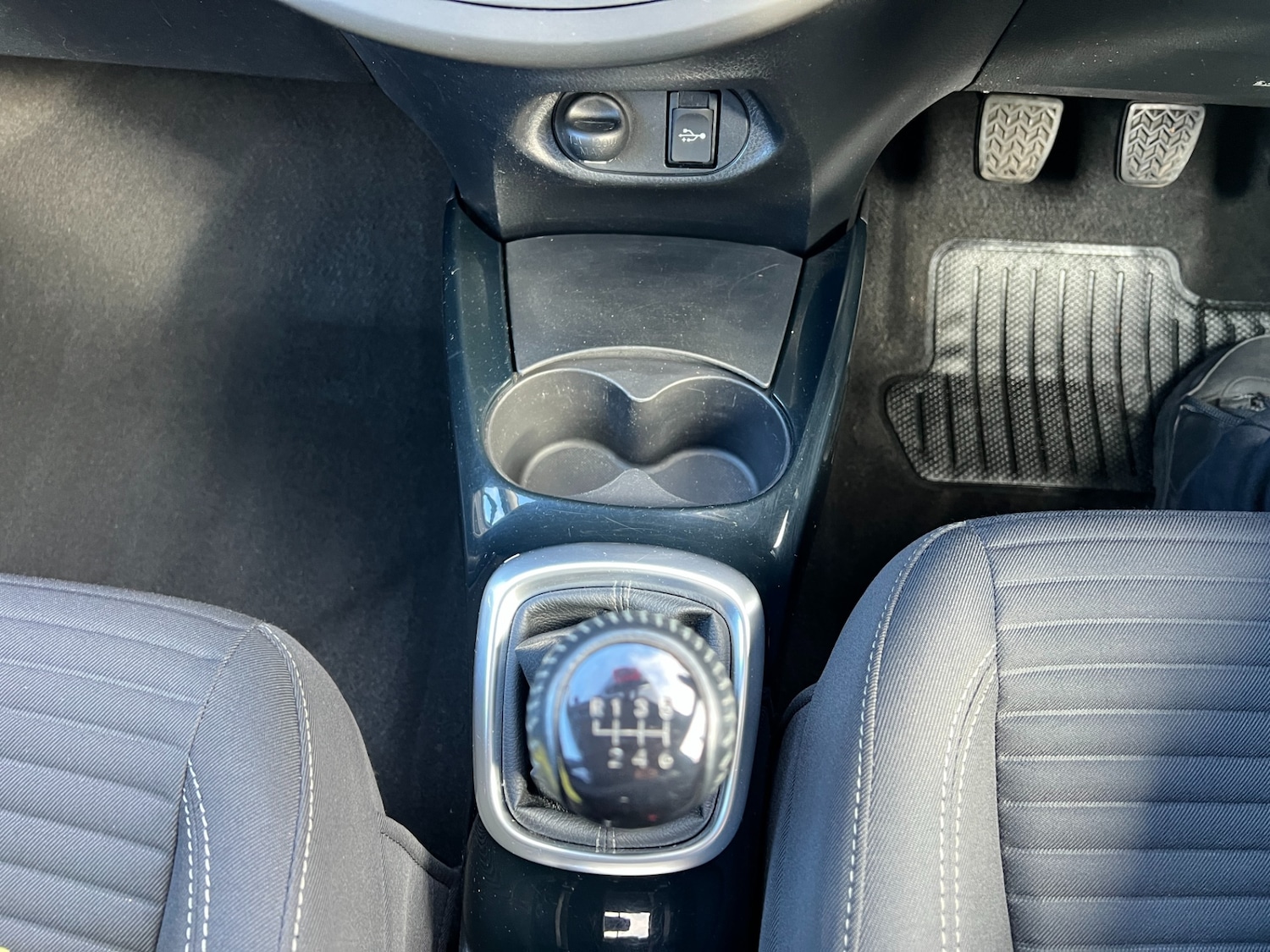 Used Toyota Yaris 2016 for sale - 78042964: Photo 19