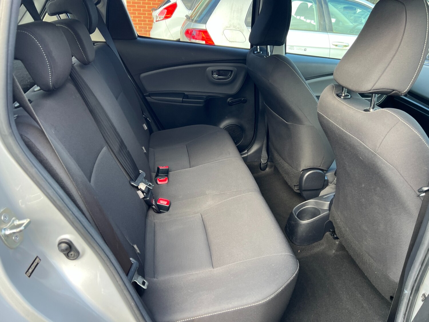 Used Toyota Yaris 2016 for sale - 78042964: Photo 33