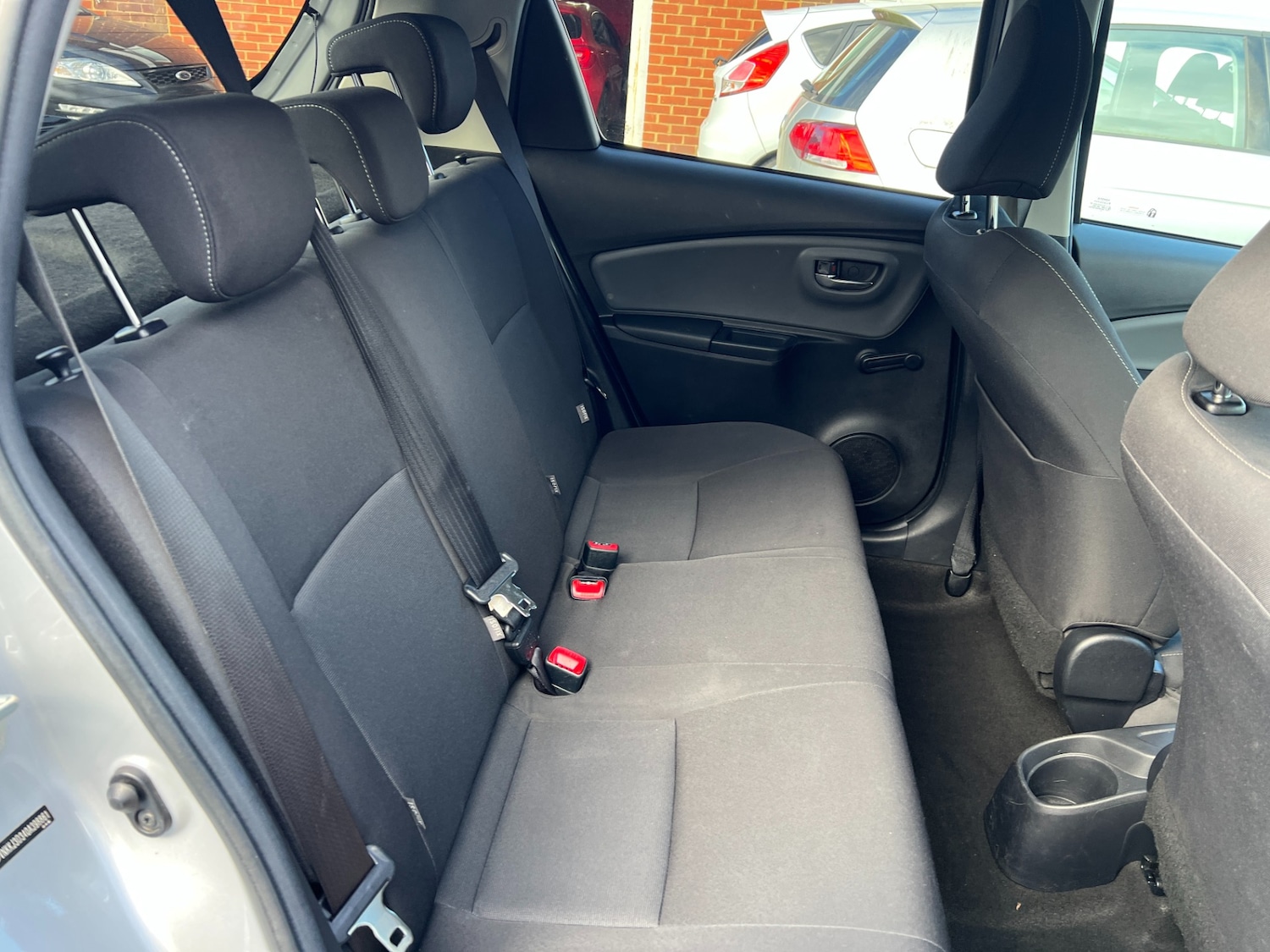 Used Toyota Yaris 2016 for sale - 78042964: Photo 34