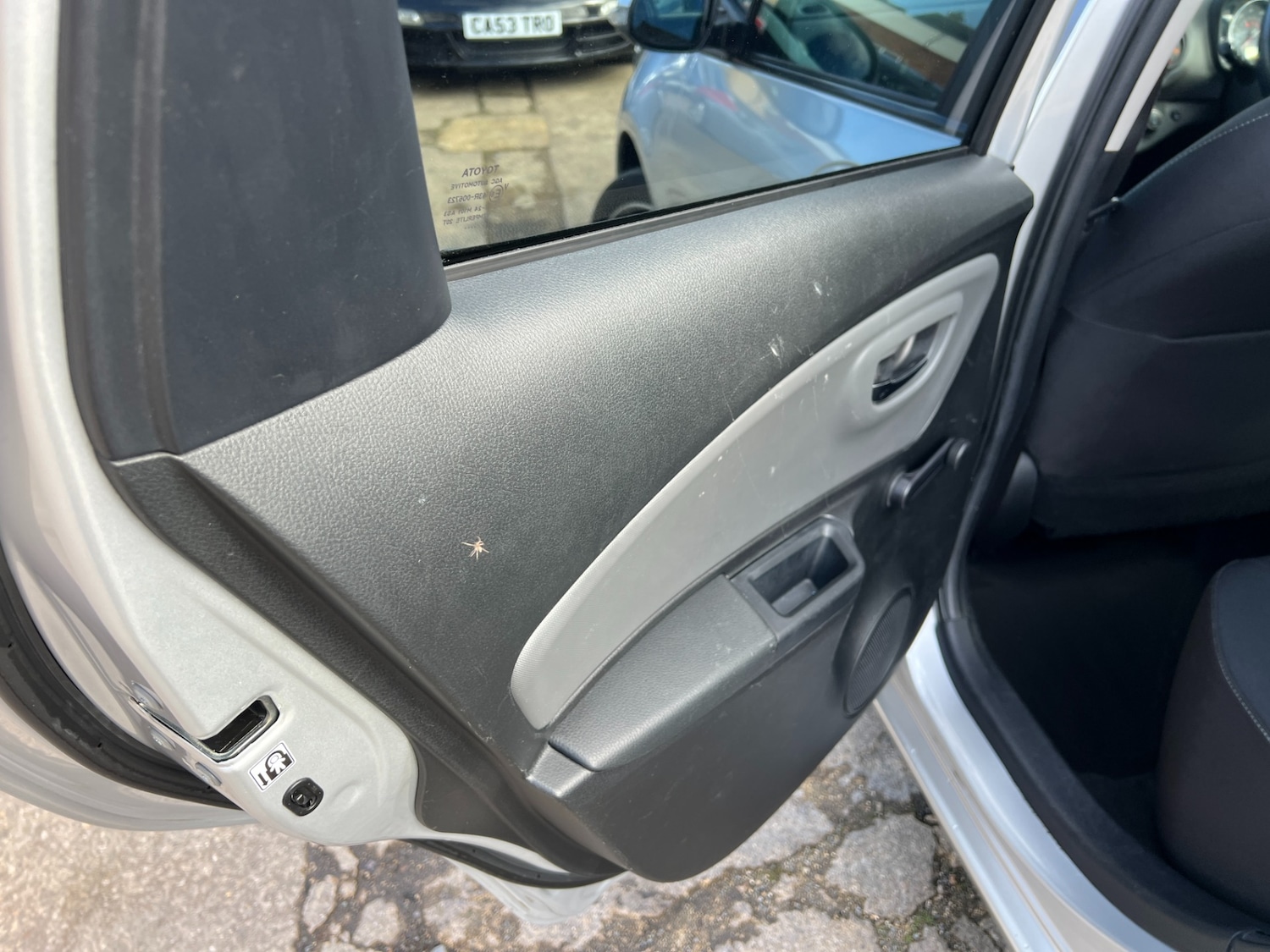 Used Toyota Yaris 2016 for sale - 78042964: Photo 39