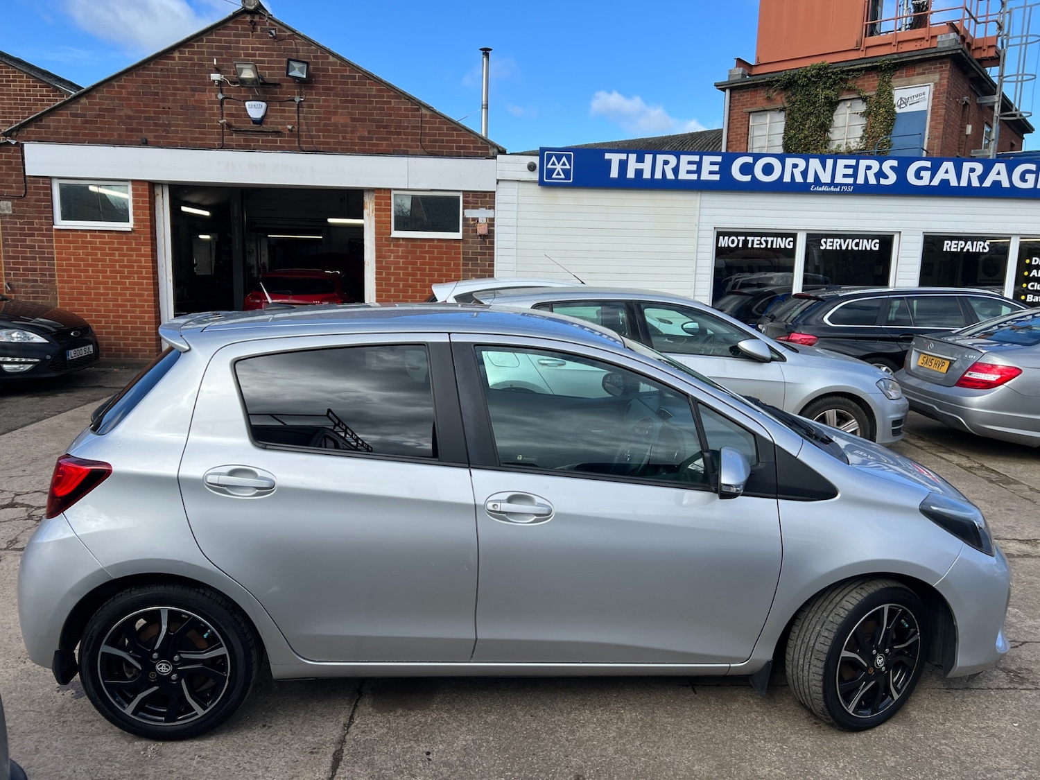 Used Toyota Yaris 2016 for sale - 78042964: Photo 8