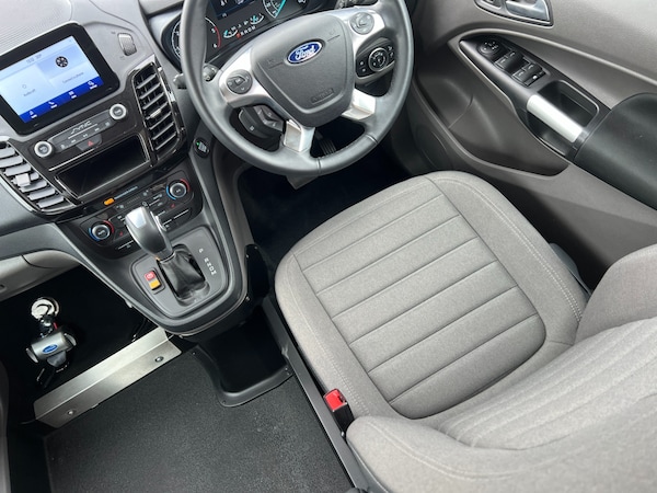 Used Ford Grand Tourneo Connect 2022 for sale - 75736357: Photo 16