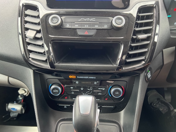 Used Ford Grand Tourneo Connect 2022 for sale - 75736357: Photo 21