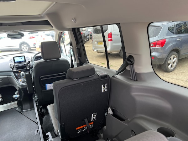 Used Ford Grand Tourneo Connect 2022 for sale - 75736357: Photo 32