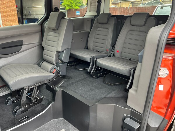 Used Ford Grand Tourneo Connect 2022 for sale - 75736357: Photo 36