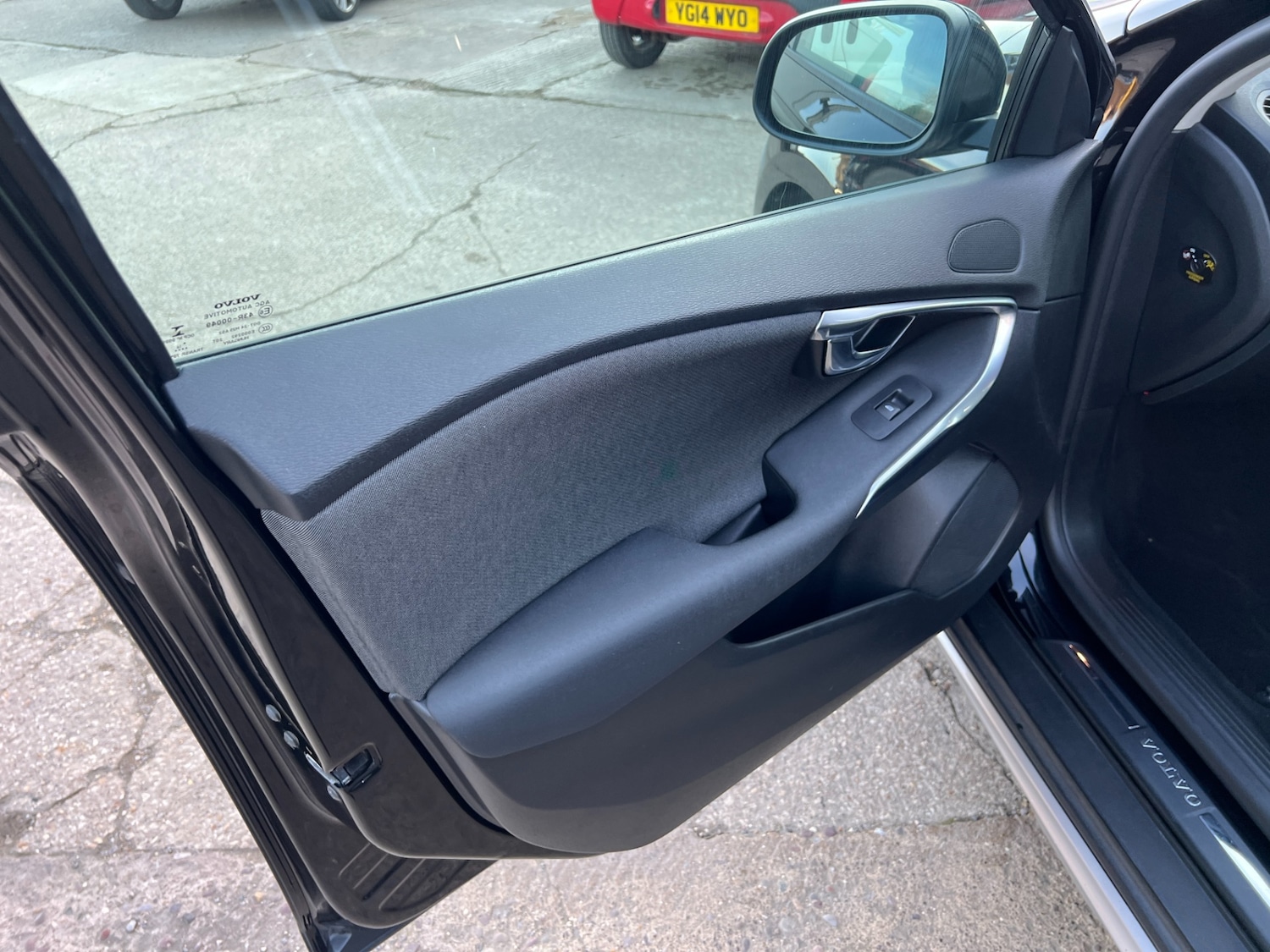 Used Volvo V40 2016 for sale - 77702807: Photo 13