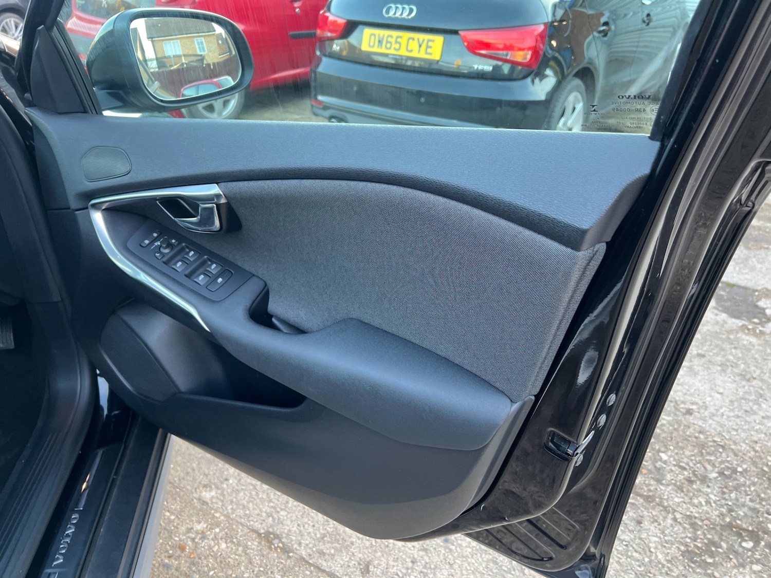 Used Volvo V40 2016 for sale - 77702807: Photo 28