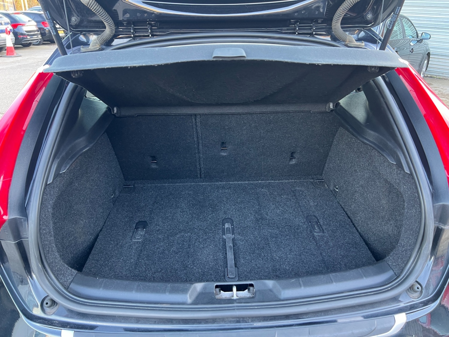 Used Volvo V40 2016 for sale - 77702807: Photo 38