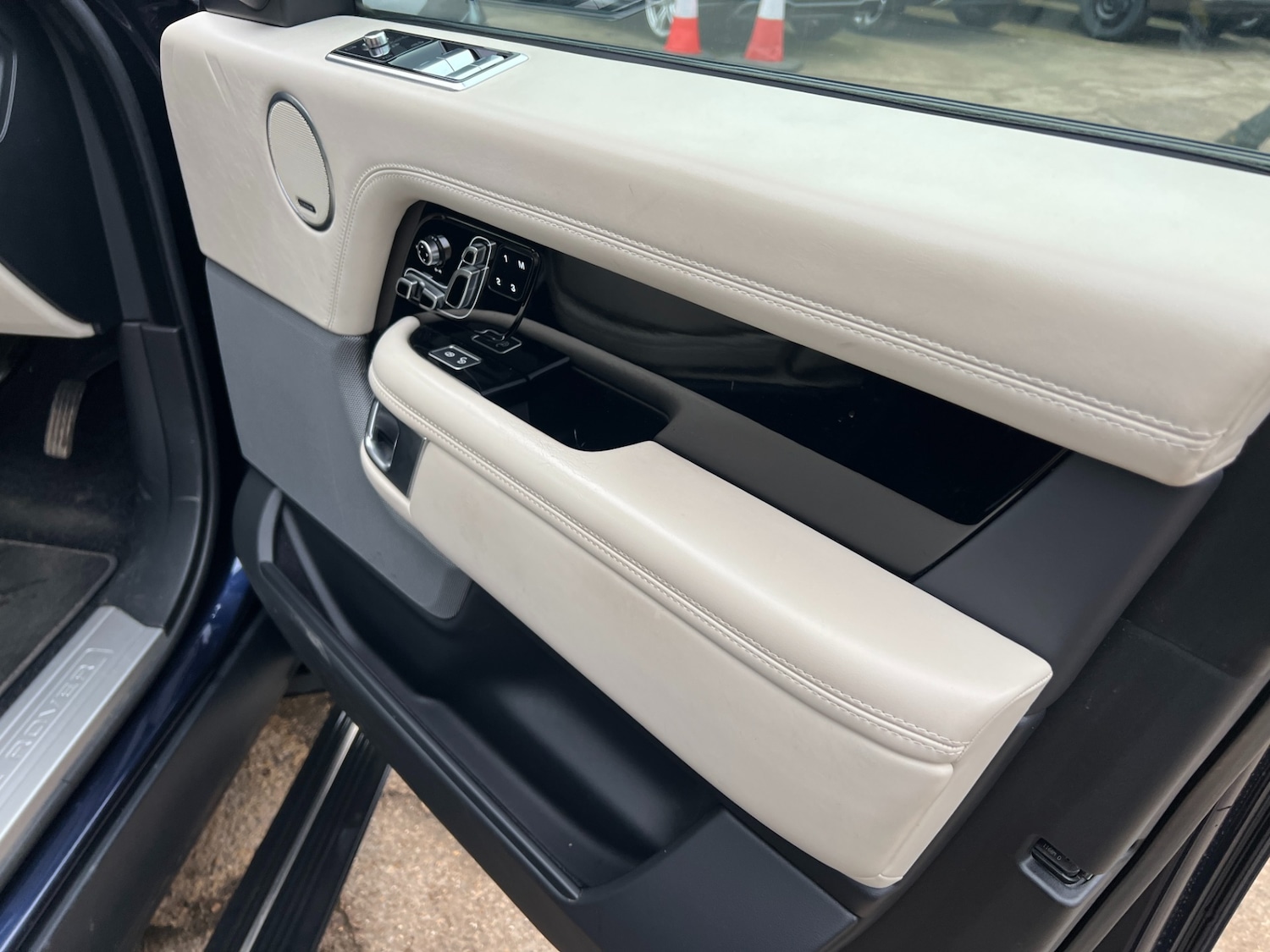 Used Land Rover Range Rover 2018 for sale - 76298910: Photo 35