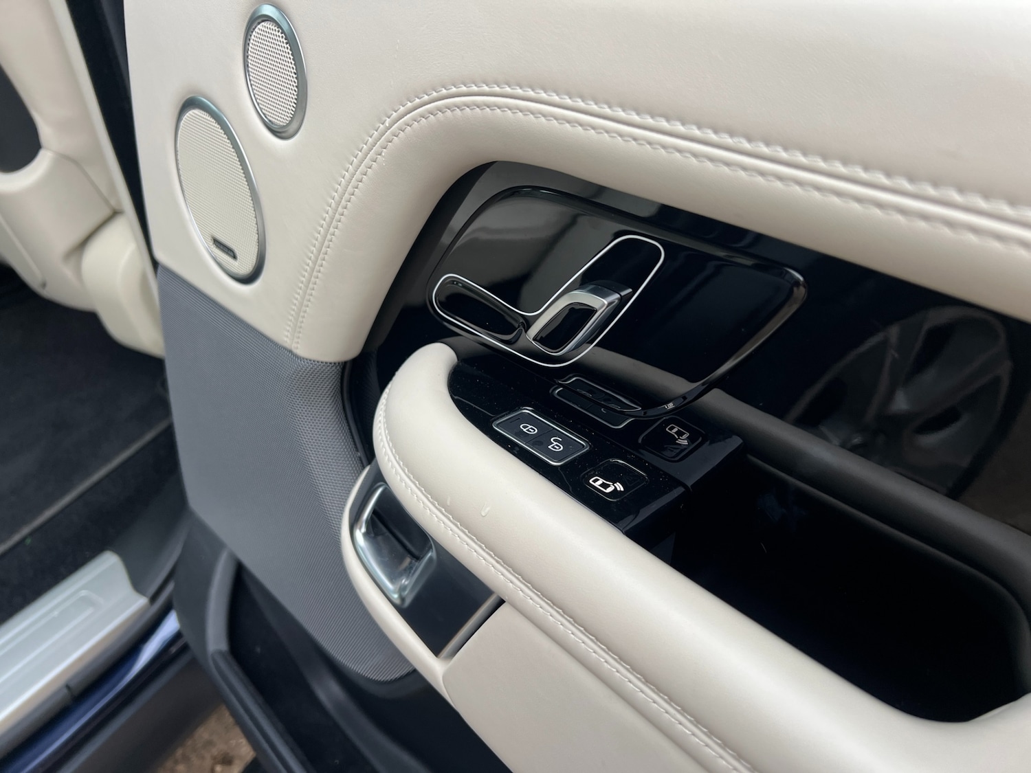 Used Land Rover Range Rover 2018 for sale - 76298910: Photo 44