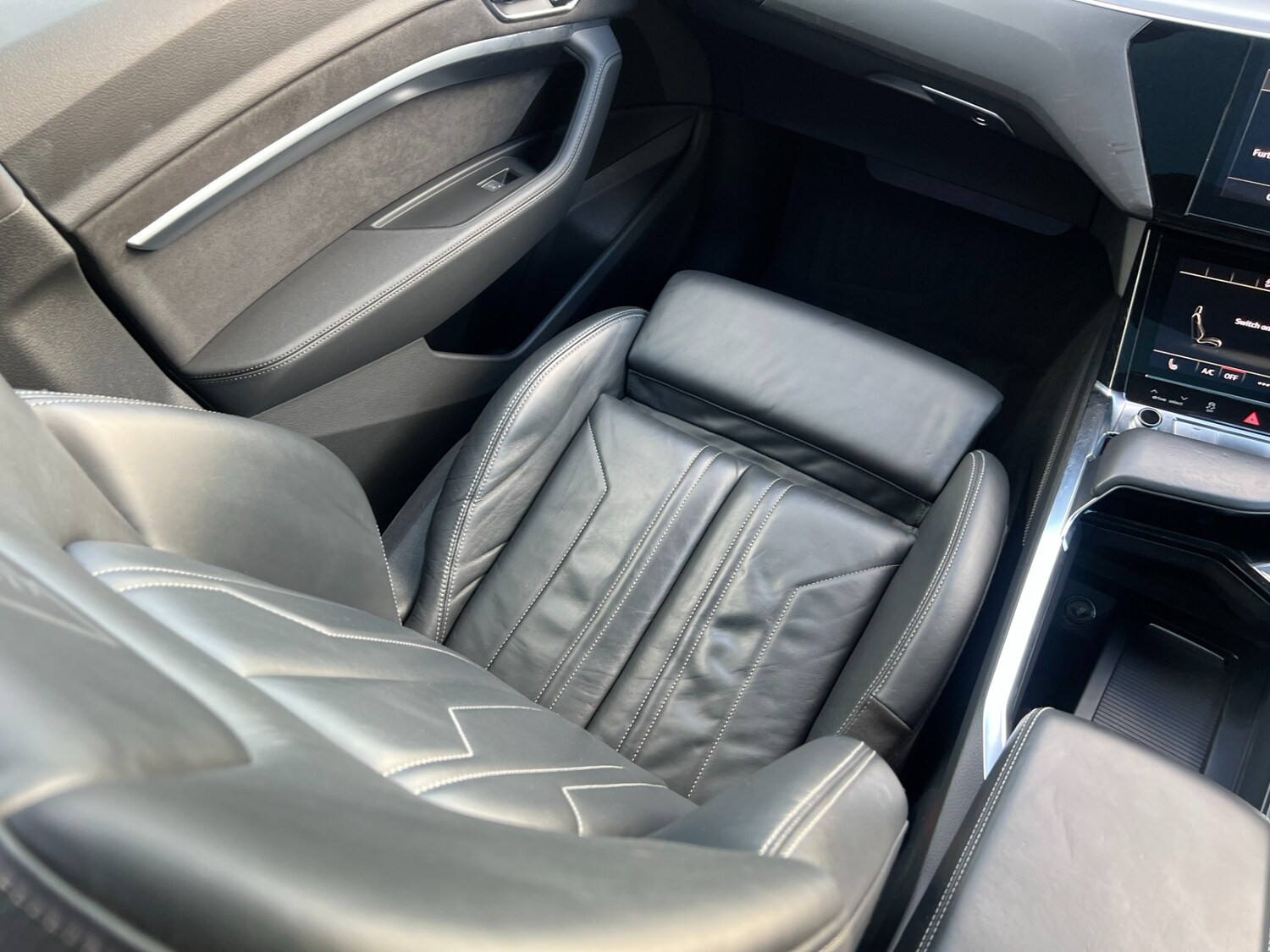 Used Audi e-tron 2021 for sale - 77996672: Photo 16