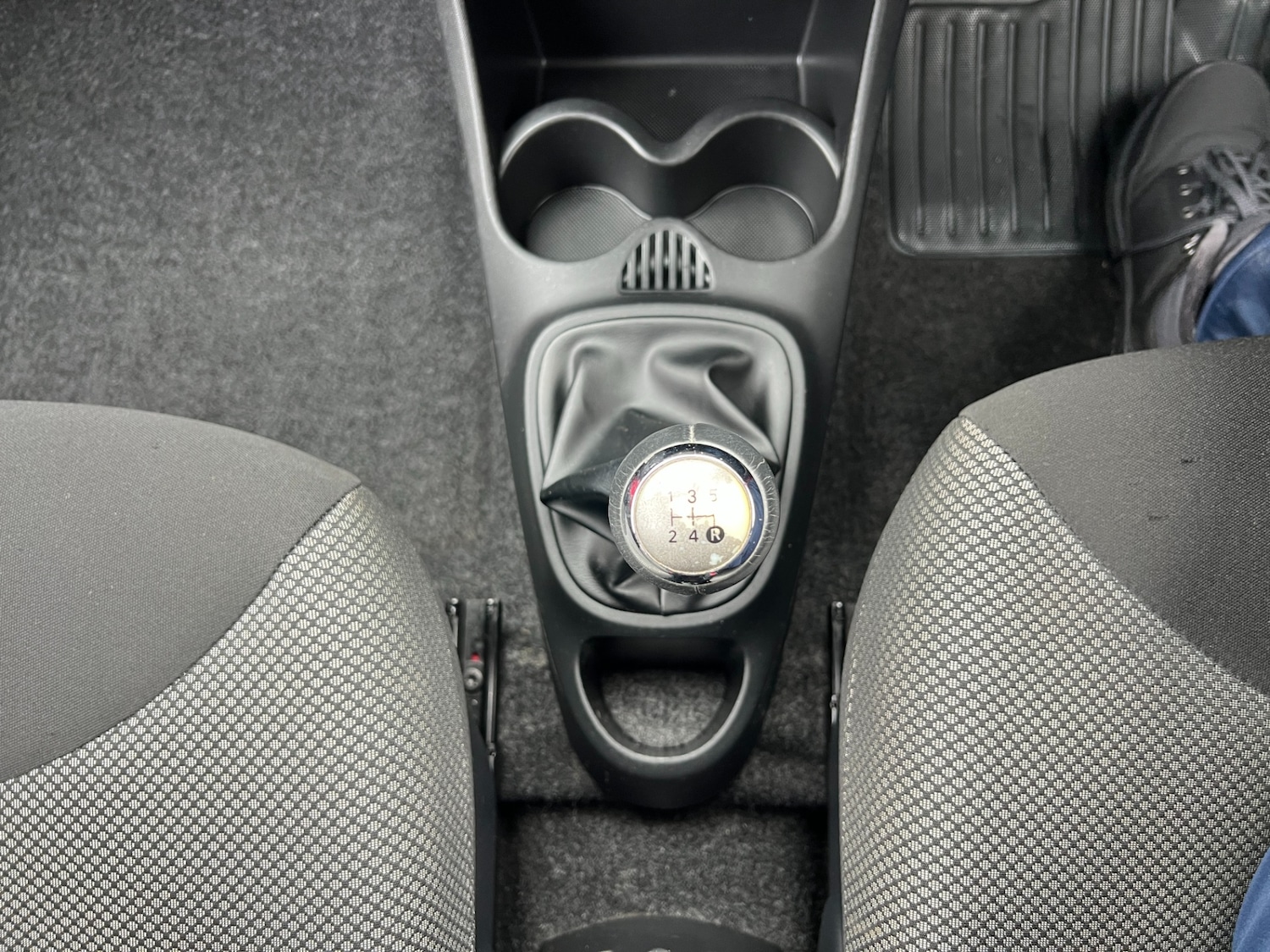 Used Toyota AYGO 2013 for sale - 76521198: Photo 19