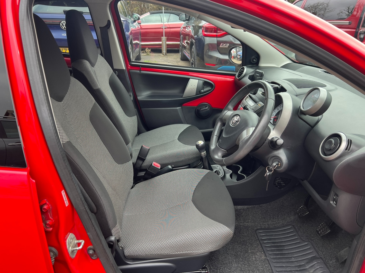 Used Toyota AYGO 2013 for sale - 76521198: Photo 26